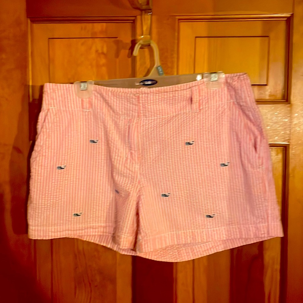 Vineyard Vines size 10 Womens adorable shorts.
